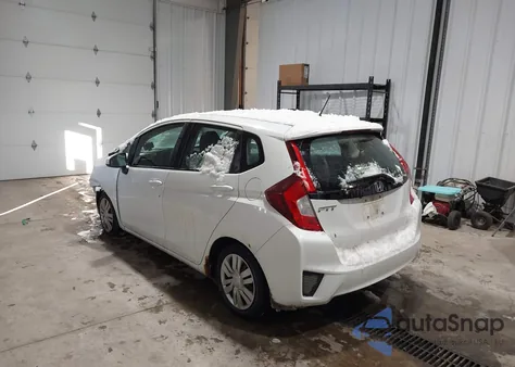 2015 Honda Fit Lx z USA, uszkodzony, nr VIN 3HGGK5G56FM747813